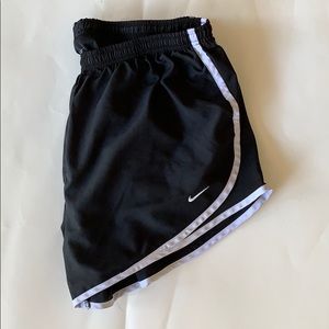 Nike Women’s 3” Tempo Athletic Shorts - Black L